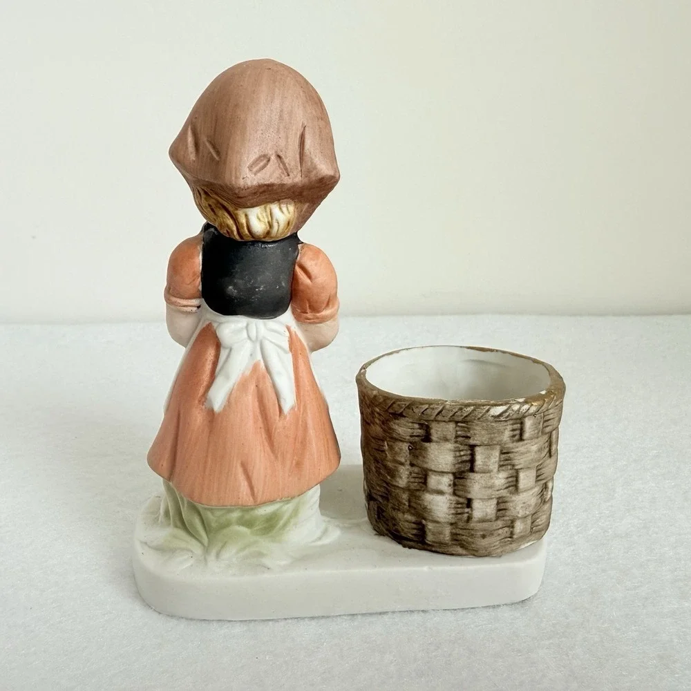 Vintage 1980 WA Ceramic Dutch Girl Apple Basket‎ Taper Candle Holder Figurine 5